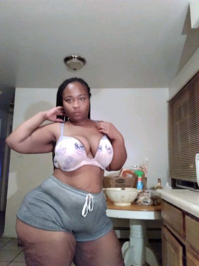 Caucasian Escort in Lowell Massachusetts