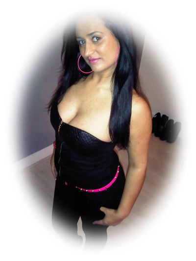 Brunette Escort in Montgomery Alabama